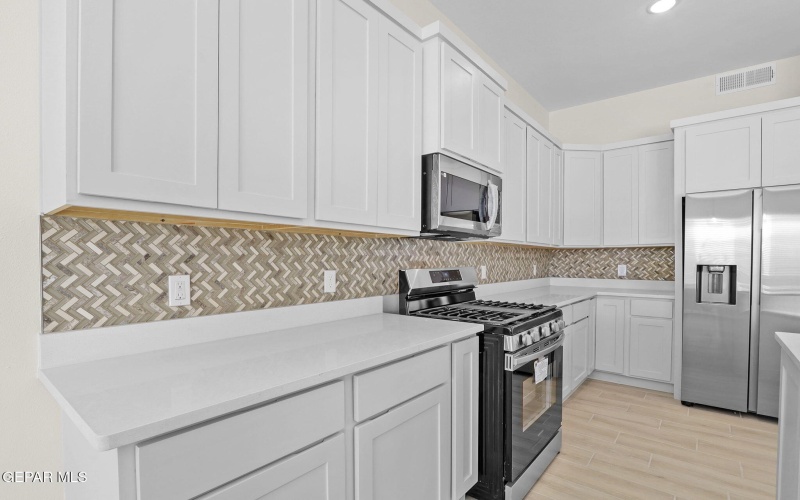 654 Davi's Greenwood Court, Vinton, TX 79821, 4 Bedrooms Bedrooms, ,3 BathroomsBathrooms,Residential,For Sale,654 Davi's Greenwood Court,0,922027