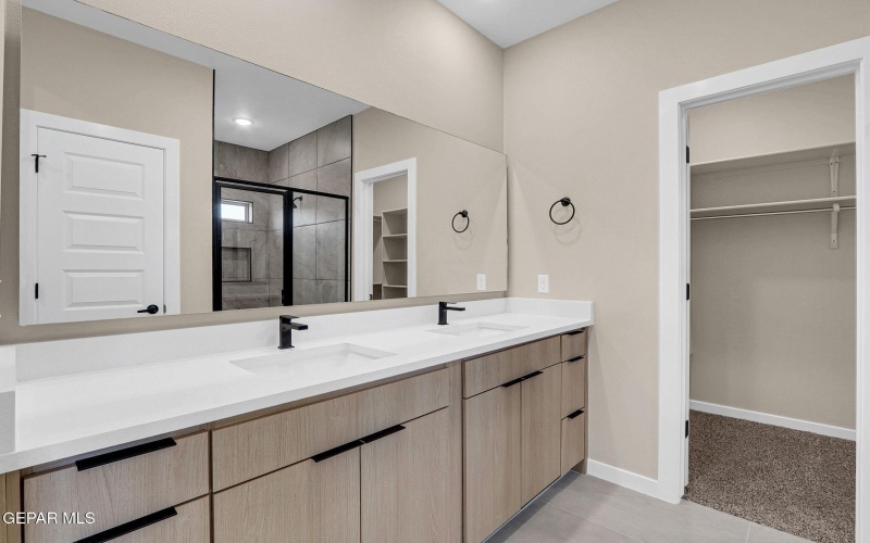 650 DAVI'S GREENWOOD COURT, Vinton, TX 79821, 3 Bedrooms Bedrooms, ,2 BathroomsBathrooms,Residential,For Sale,650 DAVI'S GREENWOOD COURT,0,922033