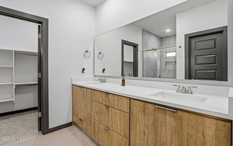 650 DAVI'S GREENWOOD COURT, Vinton, TX 79821, 3 Bedrooms Bedrooms, ,2 BathroomsBathrooms,Residential,For Sale,650 DAVI'S GREENWOOD COURT,0,922033