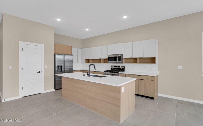 650 DAVI'S GREENWOOD COURT, Vinton, TX 79821, 3 Bedrooms Bedrooms, ,2 BathroomsBathrooms,Residential,For Sale,650 DAVI'S GREENWOOD COURT,0,922033