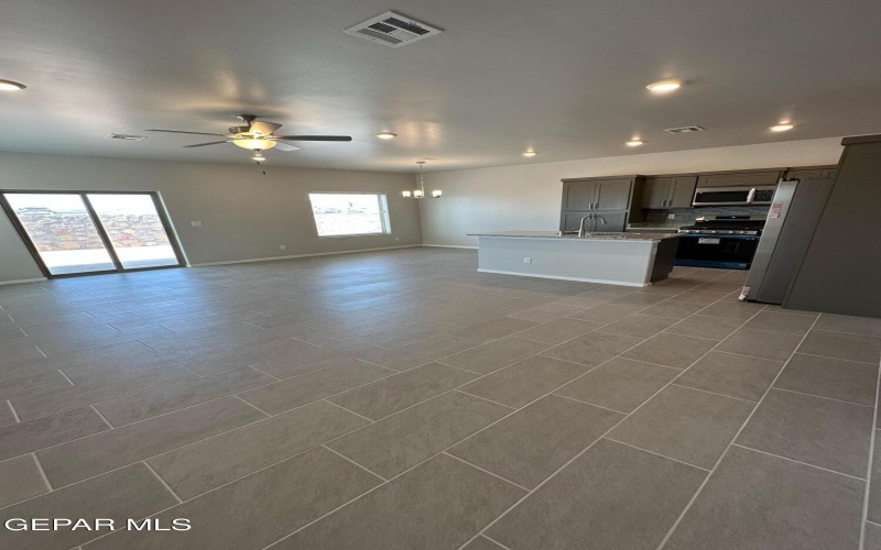 12817 Kingsbury Avenue, El Paso, TX 79928, 3 Bedrooms Bedrooms, ,2 BathroomsBathrooms,Residential,For Sale,12817 Kingsbury Avenue,0,936045