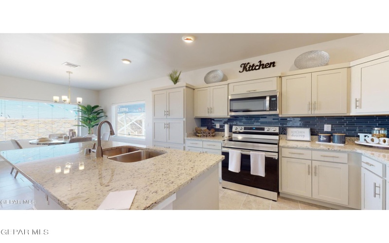 12821 Kingsbury Avenue, El Paso, TX 79928, 4 Habitaciones Habitaciones , ,1 BañoBaños,Residential,En Venta,12821 Kingsbury Avenue,0,936047