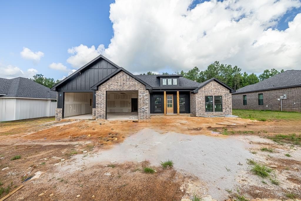160 Rock Creek, Nacogdoches, TX 75965, 3 Bedrooms Bedrooms, ,2 BathroomsBathrooms,Residential,For Sale,160 Rock Creek,22500450