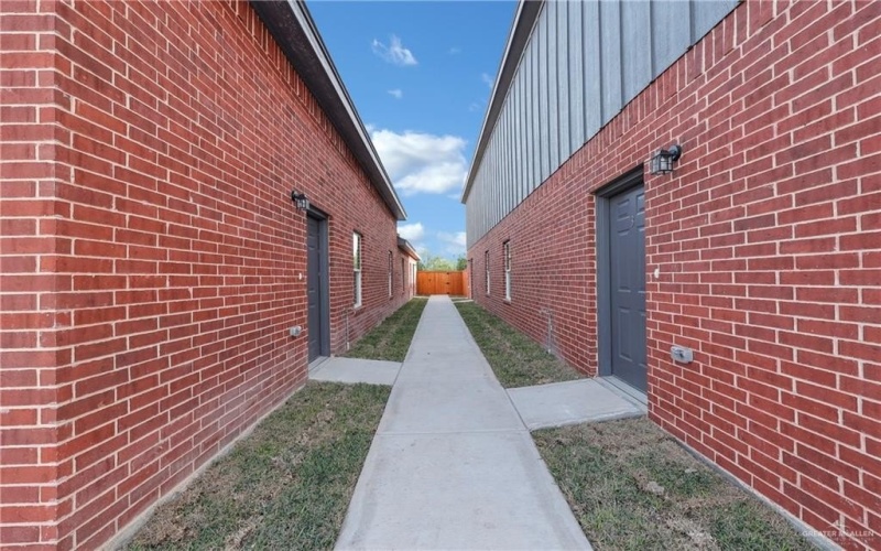 1004 W 8th Street, Mission, TX 78572, ,Residential Multi Family,For Sale,1004 W 8th Street,0,491207