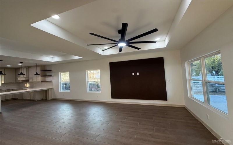 805 W Bowe Street, Pharr, TX 78577, 3 Bedrooms Bedrooms, ,2 BathroomsBathrooms,Residential,For Sale,805 W Bowe Street,0,491304