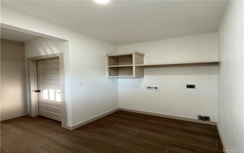 805 W Bowe Street, Pharr, TX 78577, 3 Bedrooms Bedrooms, ,2 BathroomsBathrooms,Residential,For Sale,805 W Bowe Street,0,491304