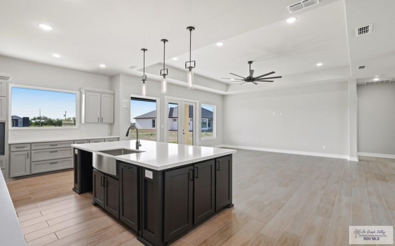 3606 TREASURE HILLS BLVD., HARLINGEN, TX 78550, 4 Bedrooms Bedrooms, ,3 BathroomsBathrooms,Residential,For Sale,3606 TREASURE HILLS BLVD.,0,29771033