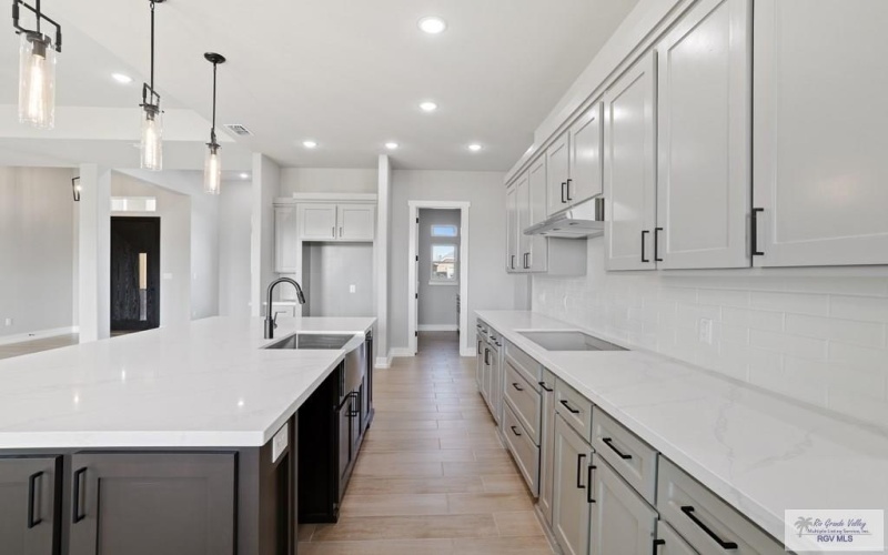 3606 TREASURE HILLS BLVD., HARLINGEN, TX 78550, 4 Bedrooms Bedrooms, ,3 BathroomsBathrooms,Residential,For Sale,3606 TREASURE HILLS BLVD.,0,29771033