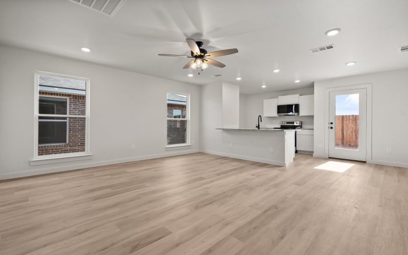 8313 24th Street, Lubbock, TX 79407, 2 Habitaciones Habitaciones , ,2 BañosBaños,Residential,En Venta,8313 24th Street,0,202600263