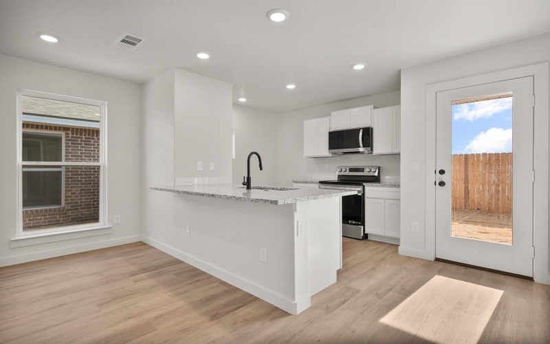 8313 24th Street, Lubbock, TX 79407, 2 Habitaciones Habitaciones , ,2 BañosBaños,Residential,En Venta,8313 24th Street,0,202600263