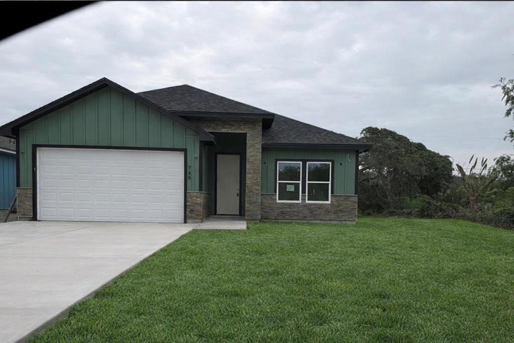 745 S 10TH, Aransas Pass, TX 78336, 4 Habitaciones Habitaciones , ,2 BañosBaños,Residential,En Venta,745 S 10TH,0,149287