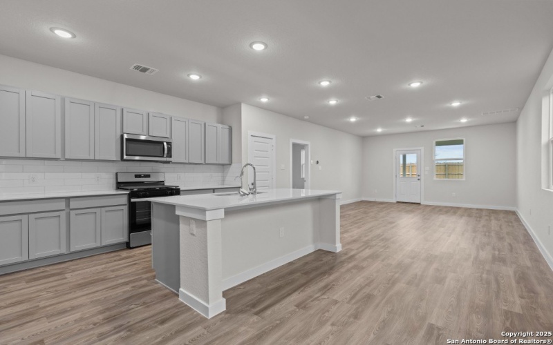 4819 Sahara Vlys, San Antonio, TX 78222, 5 Bedrooms Bedrooms, ,3 BathroomsBathrooms,Residential,For Sale,4819 Sahara Vlys,0,1931955