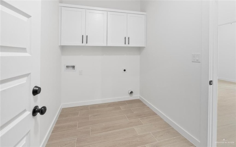 2313 N Gaytan Avenue, Edinburg, TX 78542, 3 Habitaciones Habitaciones , ,2 BañosBaños,Residential,En Venta,2313 N Gaytan Avenue,0,491489