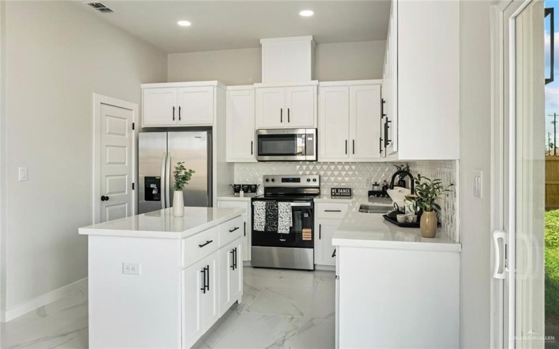 2301 N Gaytan Avenue, Edinburg, TX 78542, 3 Habitaciones Habitaciones , ,2 BañosBaños,Residential,En Venta,2301 N Gaytan Avenue,0,491499