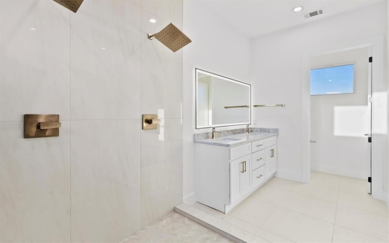 2703 Stonecrest Drive, Sherman, TX 75092, 5 Habitaciones Habitaciones , ,5 BañosBaños,Residential,En Venta,2703 Stonecrest Drive,0,21135576