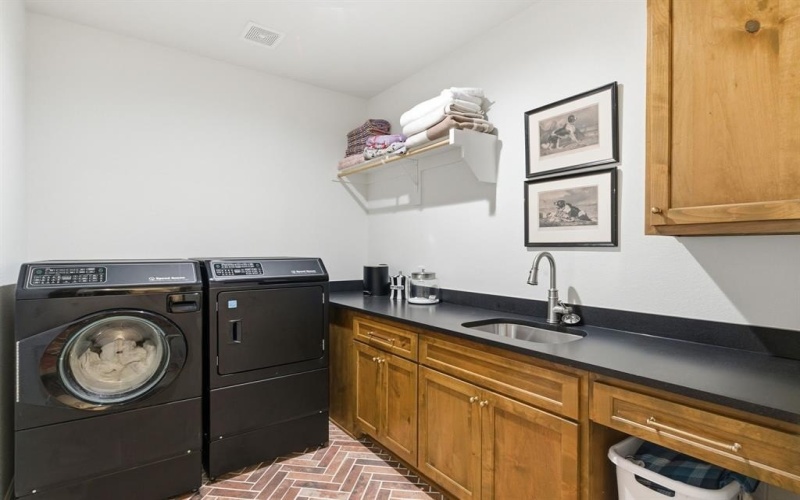 7015 County Road 175, Stephenville, TX 76401, 4 Bedrooms Bedrooms, ,5 BathroomsBathrooms,Residential,For Sale,7015 County Road 175,0,21140977