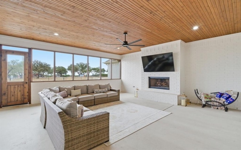 7015 County Road 175, Stephenville, TX 76401, 4 Bedrooms Bedrooms, ,5 BathroomsBathrooms,Residential,For Sale,7015 County Road 175,0,21140977