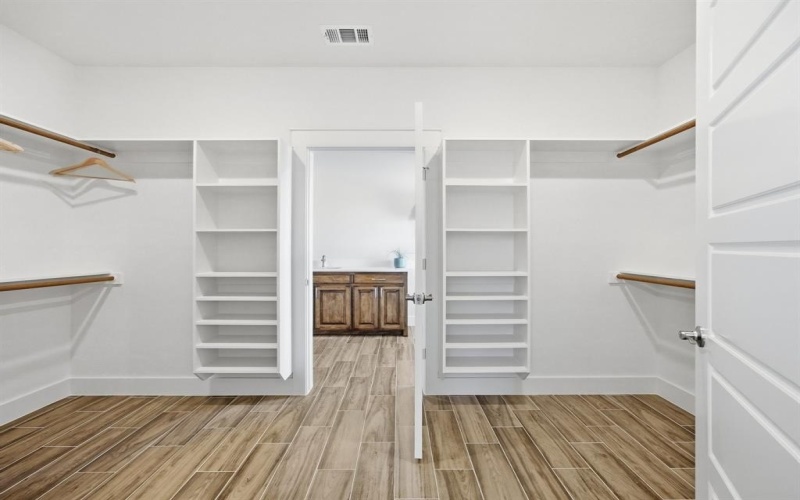 107 W Stagecoach Trail, Weatherford, TX 76085, 4 Habitaciones Habitaciones , ,2 BañosBaños,Residential,En Venta,107 W Stagecoach Trail,0,21143387