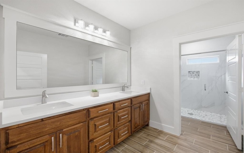 107 W Stagecoach Trail, Weatherford, TX 76085, 4 Habitaciones Habitaciones , ,2 BañosBaños,Residential,En Venta,107 W Stagecoach Trail,0,21143387