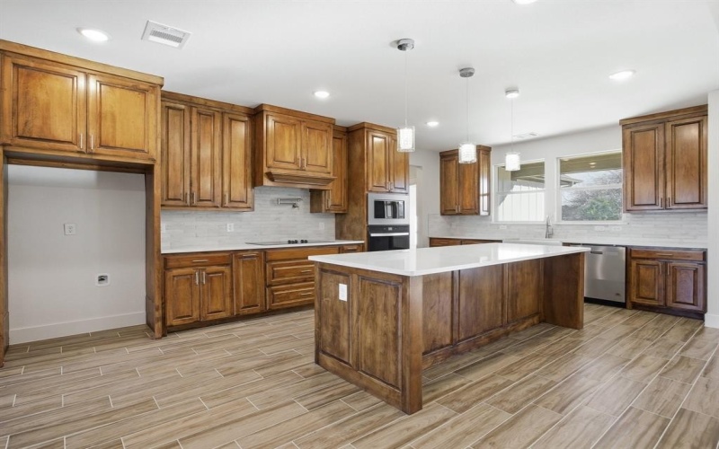 107 W Stagecoach Trail, Weatherford, TX 76085, 4 Habitaciones Habitaciones , ,2 BañosBaños,Residential,En Venta,107 W Stagecoach Trail,0,21143387