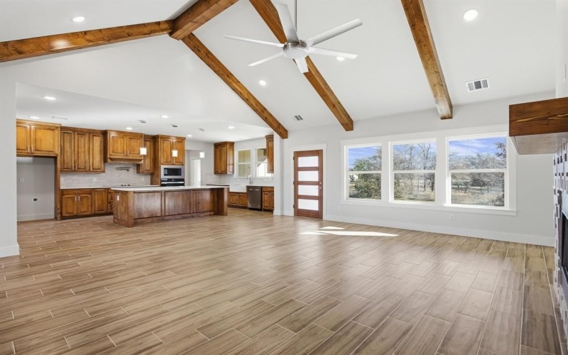 107 W Stagecoach Trail, Weatherford, TX 76085, 4 Habitaciones Habitaciones , ,2 BañosBaños,Residential,En Venta,107 W Stagecoach Trail,0,21143387