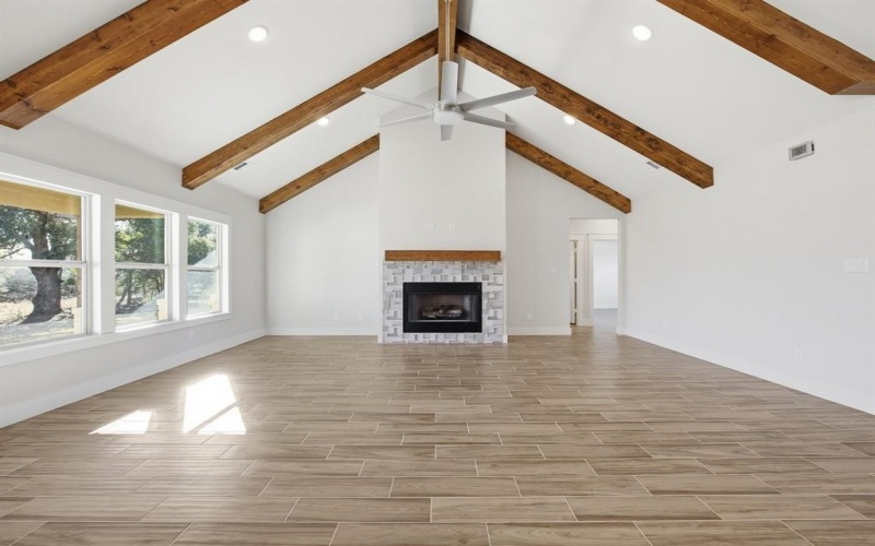 107 W Stagecoach Trail, Weatherford, TX 76085, 4 Habitaciones Habitaciones , ,2 BañosBaños,Residential,En Venta,107 W Stagecoach Trail,0,21143387