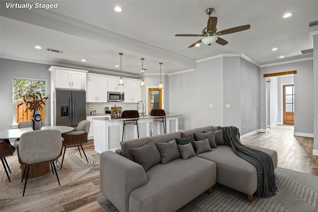 3611 Broken Bow Drive, Granbury, TX 76048, 3 Bedrooms Bedrooms, ,2 BathroomsBathrooms,Residential,For Sale,3611 Broken Bow Drive,0,21143646