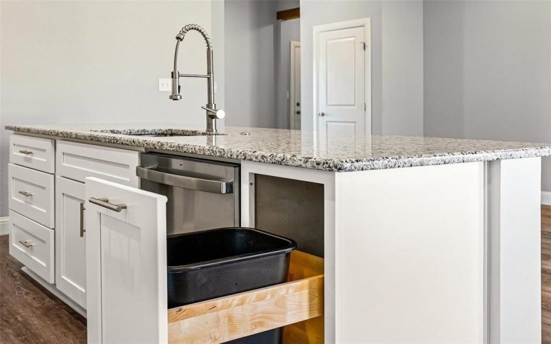 3611 Broken Bow Drive, Granbury, TX 76048, 3 Bedrooms Bedrooms, ,2 BathroomsBathrooms,Residential,For Sale,3611 Broken Bow Drive,0,21143646