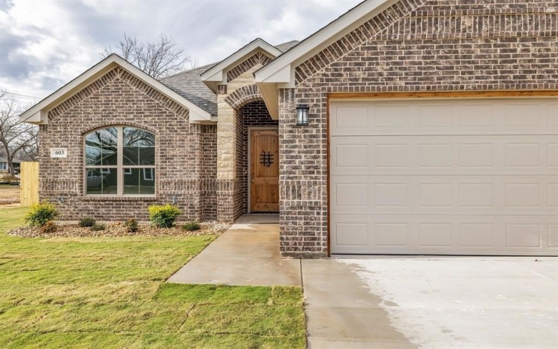 603 Madison Street, Cleburne, TX 76033, 3 Bedrooms Bedrooms, ,2 BathroomsBathrooms,Residential,For Sale,603 Madison Street,0,21143731