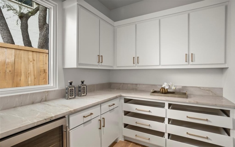 4164 Saranac Drive, Dallas, TX 75220, 5 Bedrooms Bedrooms, ,6 BathroomsBathrooms,Residential,For Sale,4164 Saranac Drive,0,21144099