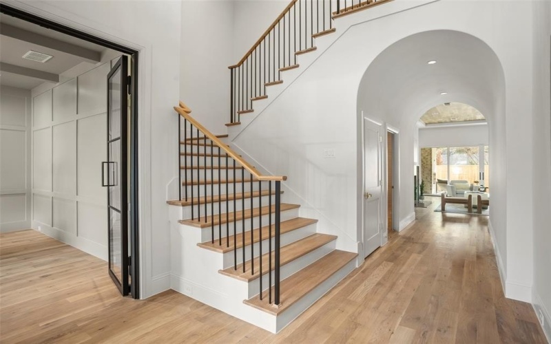 4164 Saranac Drive, Dallas, TX 75220, 5 Bedrooms Bedrooms, ,6 BathroomsBathrooms,Residential,For Sale,4164 Saranac Drive,0,21144099