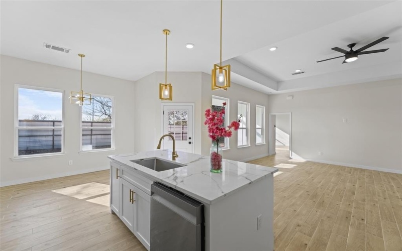 8340 Plainview Drive, Dallas, TX 75217, 4 Bedrooms Bedrooms, ,2 BathroomsBathrooms,Residential,For Sale,8340 Plainview Drive,0,21145828