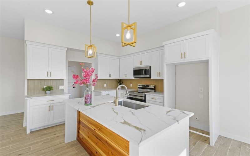 8340 Plainview Drive, Dallas, TX 75217, 4 Bedrooms Bedrooms, ,2 BathroomsBathrooms,Residential,For Sale,8340 Plainview Drive,0,21145828