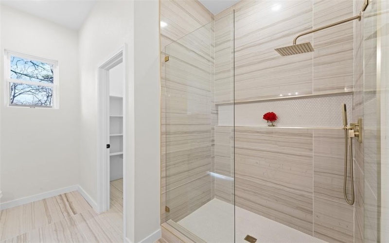 8340 Plainview Drive, Dallas, TX 75217, 4 Bedrooms Bedrooms, ,2 BathroomsBathrooms,Residential,For Sale,8340 Plainview Drive,0,21145828