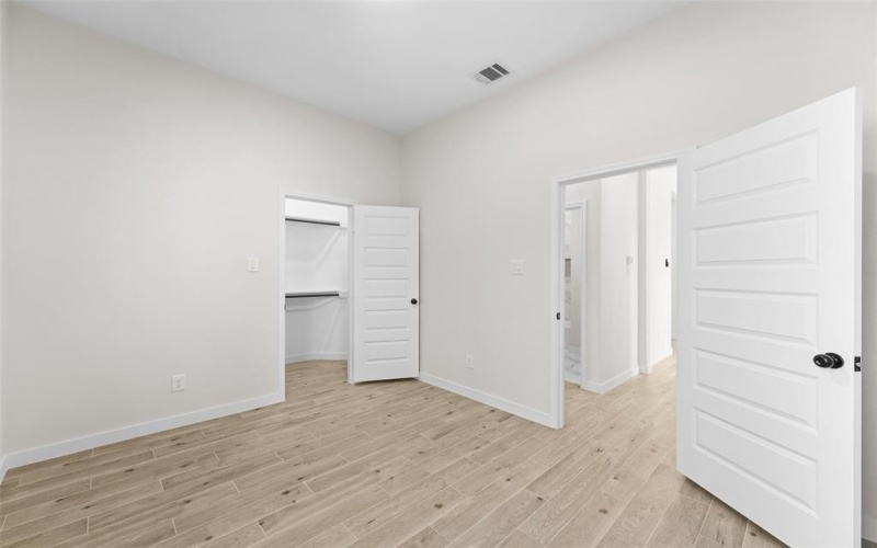 8340 Plainview Drive, Dallas, TX 75217, 4 Bedrooms Bedrooms, ,2 BathroomsBathrooms,Residential,For Sale,8340 Plainview Drive,0,21145828