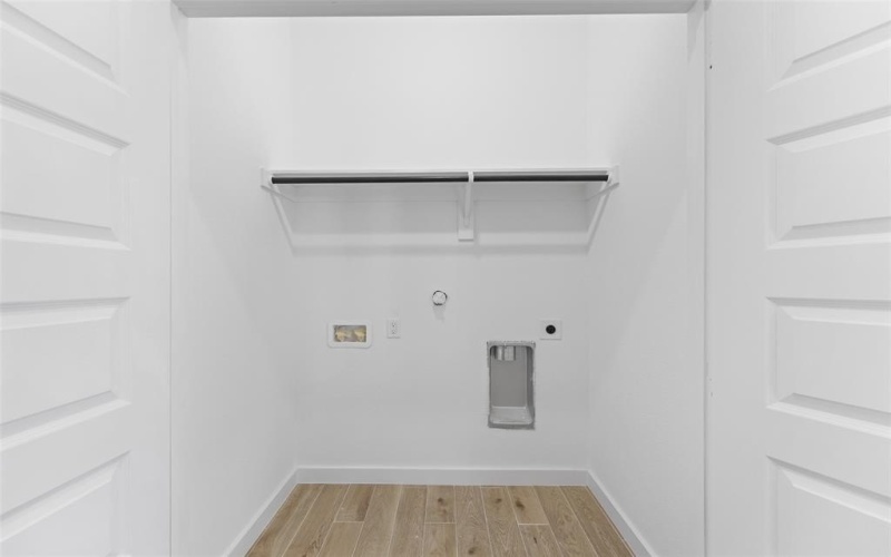 8340 Plainview Drive, Dallas, TX 75217, 4 Bedrooms Bedrooms, ,2 BathroomsBathrooms,Residential,For Sale,8340 Plainview Drive,0,21145828