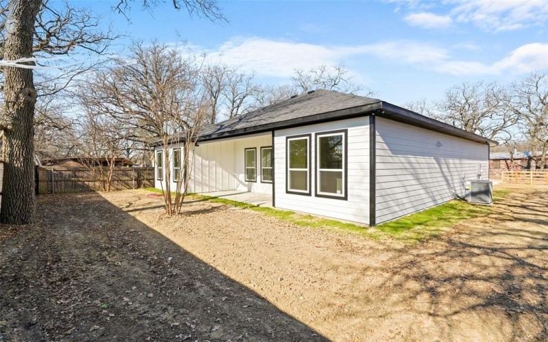 8340 Plainview Drive, Dallas, TX 75217, 4 Bedrooms Bedrooms, ,2 BathroomsBathrooms,Residential,For Sale,8340 Plainview Drive,0,21145828