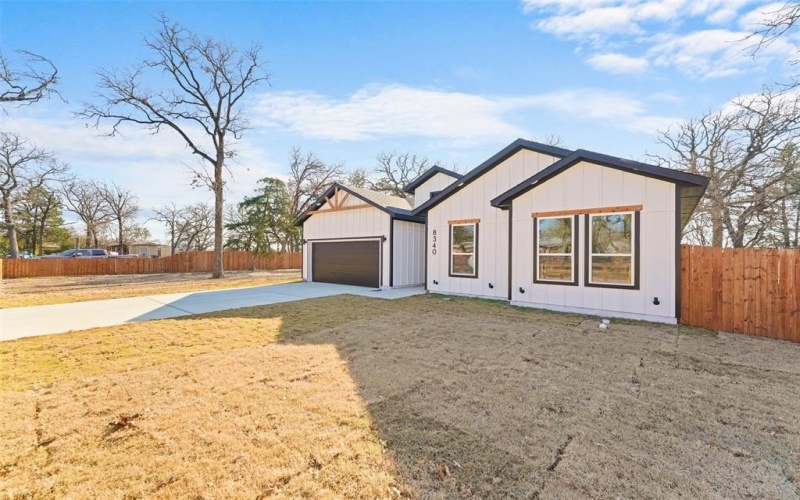 8340 Plainview Drive, Dallas, TX 75217, 4 Bedrooms Bedrooms, ,2 BathroomsBathrooms,Residential,For Sale,8340 Plainview Drive,0,21145828