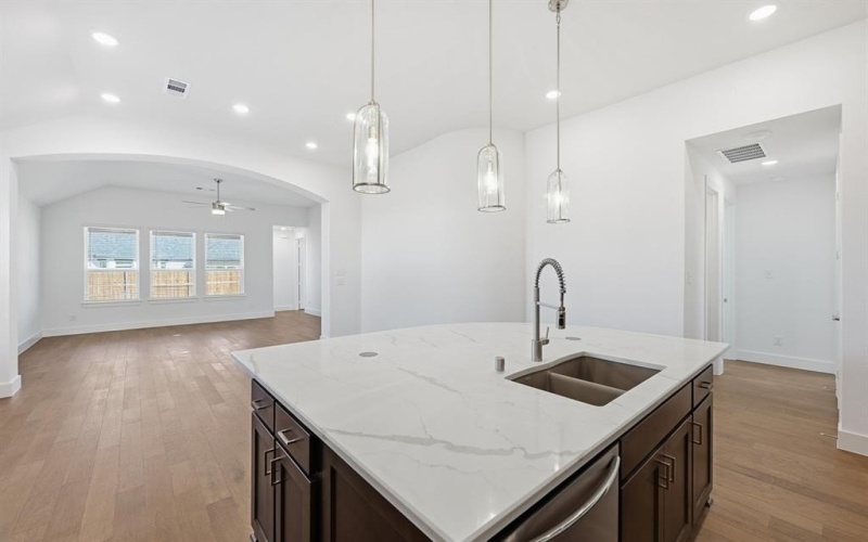 3704 American Paint Drive, Aubrey, TX 76227, 3 Habitaciones Habitaciones , ,2 BañosBaños,Residential,En Venta,3704 American Paint Drive,0,21146106