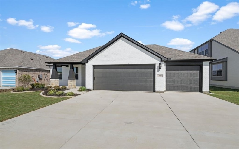 1941 Daybreak Drive, Venus, TX 76009, 3 Bedrooms Bedrooms, ,2 BathroomsBathrooms,Residential,For Sale,1941 Daybreak Drive,0,21146504