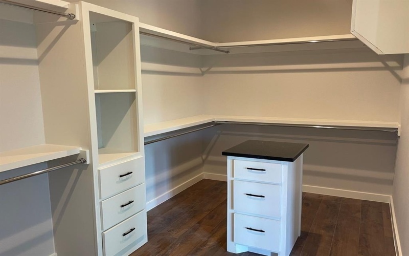 5514 Fannie Street, Dallas, TX 75212, 5 Bedrooms Bedrooms, ,3 BathroomsBathrooms,Residential,For Sale,5514 Fannie Street,0,21146506