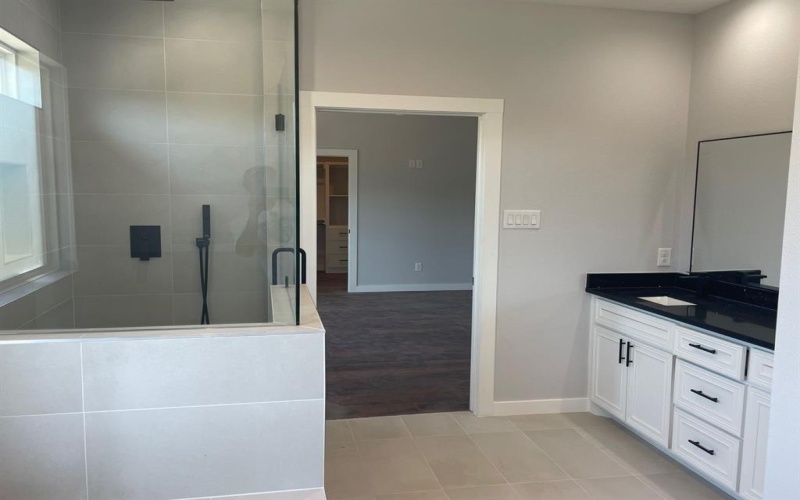 5514 Fannie Street, Dallas, TX 75212, 5 Bedrooms Bedrooms, ,3 BathroomsBathrooms,Residential,For Sale,5514 Fannie Street,0,21146506