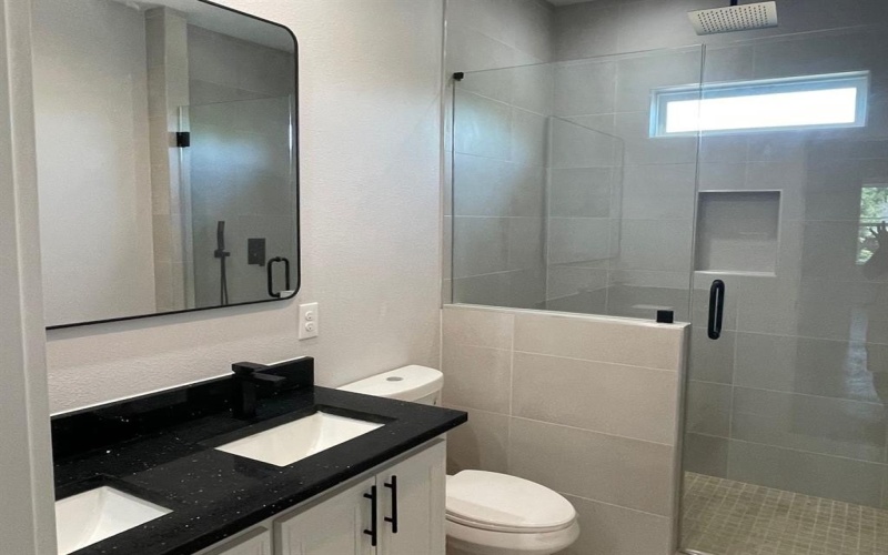 5514 Fannie Street, Dallas, TX 75212, 5 Bedrooms Bedrooms, ,3 BathroomsBathrooms,Residential,For Sale,5514 Fannie Street,0,21146506