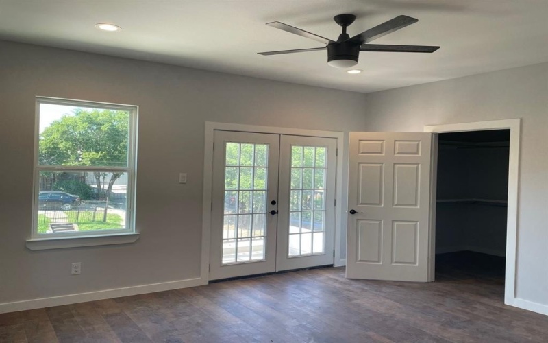 5514 Fannie Street, Dallas, TX 75212, 5 Bedrooms Bedrooms, ,3 BathroomsBathrooms,Residential,For Sale,5514 Fannie Street,0,21146506