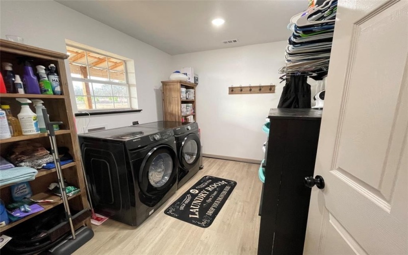 660 CR 3807, Bullard, TX 75757, 4 Bedrooms Bedrooms, ,2 BathroomsBathrooms,Residential,For Sale,660 CR 3807,0,21146664