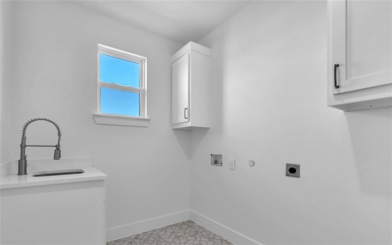 112 LBJ Ranch Road, Trinidad, TX 75163, 3 Bedrooms Bedrooms, ,2 BathroomsBathrooms,Residential,For Sale,112 LBJ Ranch Road,0,21146678