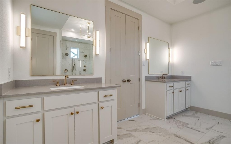 137 Aiden Drive, Waxahachie, TX 75165, 4 Bedrooms Bedrooms, ,3 BathroomsBathrooms,Residential,For Sale,137 Aiden Drive,0,21146687