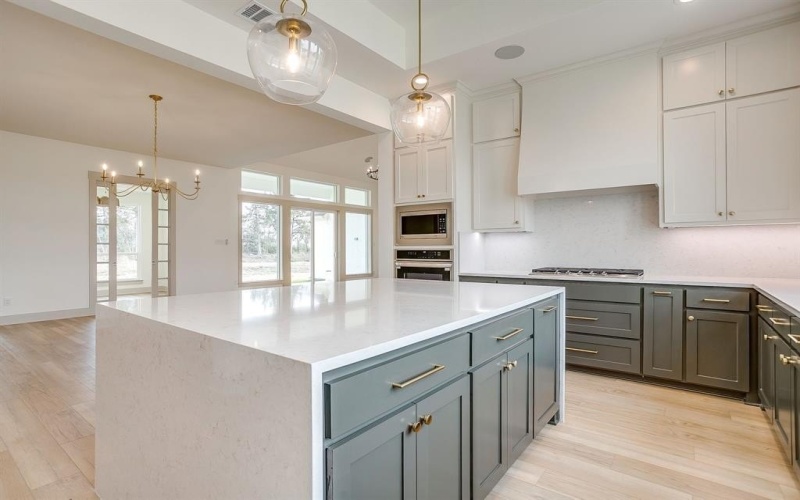 137 Aiden Drive, Waxahachie, TX 75165, 4 Bedrooms Bedrooms, ,3 BathroomsBathrooms,Residential,For Sale,137 Aiden Drive,0,21146687