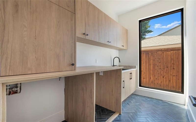 7619 Kenwell Street, Dallas, TX 75209, 4 Habitaciones Habitaciones , ,5 BañosBaños,Residential,En Venta,7619 Kenwell Street,0,21146759