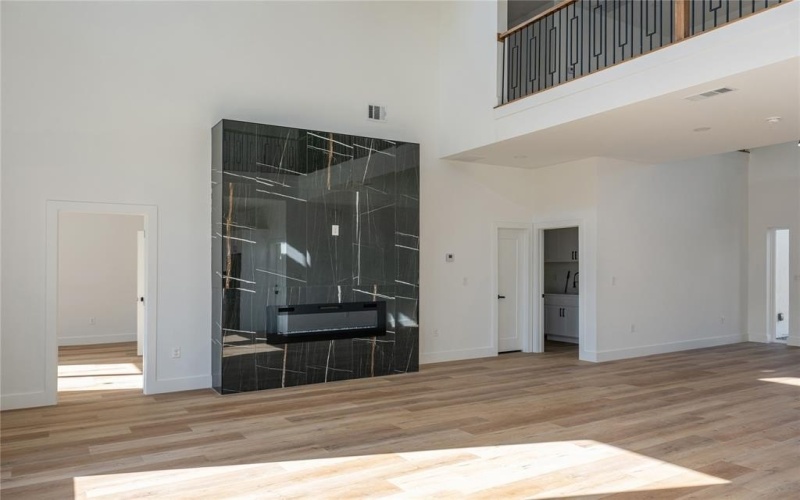 2950 Sundial Drive, Dallas, TX 75229, 4 Bedrooms Bedrooms, ,3 BathroomsBathrooms,Residential,For Sale,2950 Sundial Drive,0,21147008